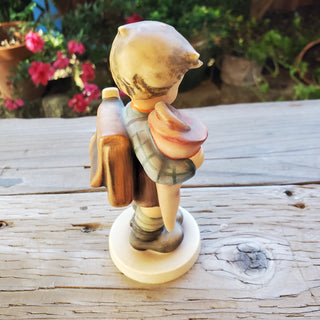 Goebel Hummel Figurine Little Scholar