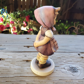 Goebel Hummel Figurine Which Hand