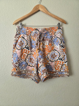 Nicole Miller 100% linen floral printed shorts