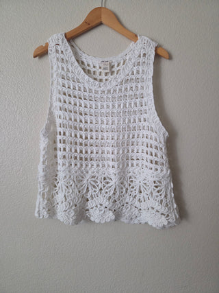 Ultra Pink white crochet tank