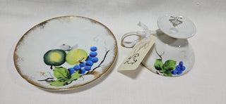VNTG Hand-Painted
European Teacup & Saucer
Fruit Motif