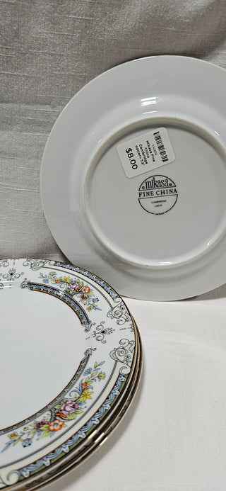 Mikasa Fine China
Cambridge pattern
7.5" plate