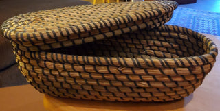 Vintage hand woven basket/Lid