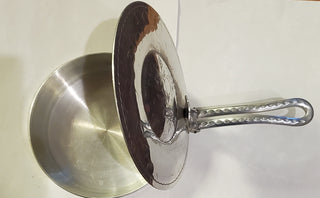 Silent vintage aluminum etched tulips pan
