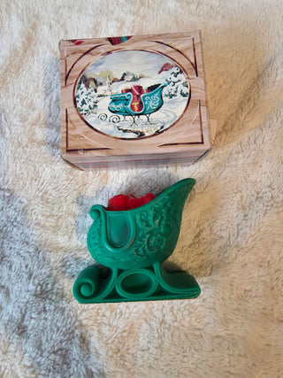 Vintage 1980s avon sleigh candle