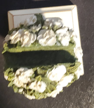 Mini resin bush/flowers