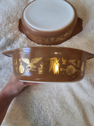 Pyrex Early Americana  1 1/2 Qt Oval Glass Casserole Dish Set Of 2