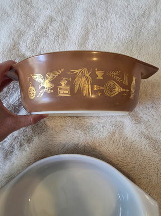 Pyrex Early Americana  1 1/2 Qt Oval Glass Casserole Dish Set Of 2