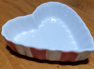 Heart baking dish