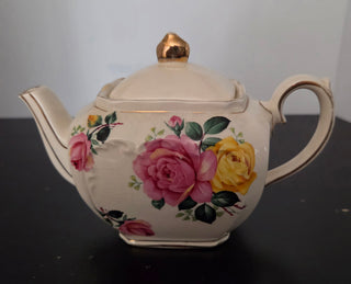 Sadler Pink/Yellow Roses Teapot