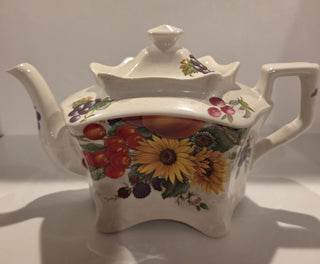 Crownford Giftware Harvest Teapot