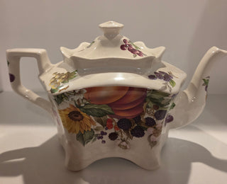 Crownford Giftware Harvest Teapot