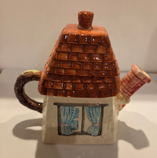 Vintage Cottage Teapot