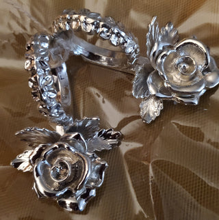 , Silver plated flower Napkin Holder (2)