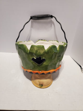 Ceramic Halloween basket with metal handle