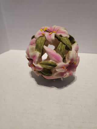 Basket decor ball with lilys