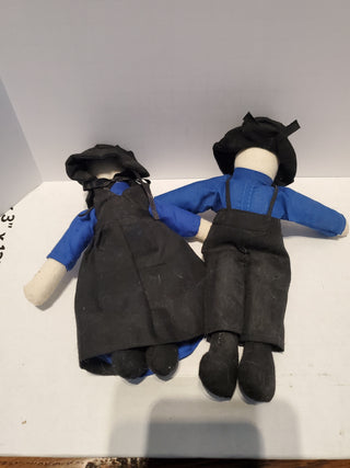 Set of Amish dolls