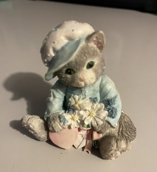 '94 Enesco Calico Kittens Fig "Love Blossoms"--SP MTS