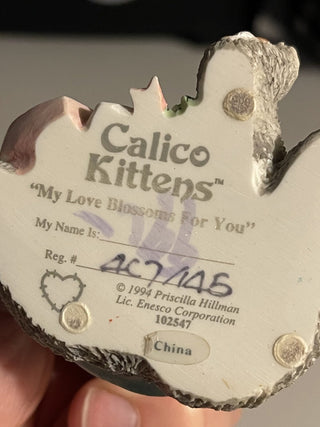 '94 Enesco Calico Kittens Fig "Love Blossoms"--SP MTS