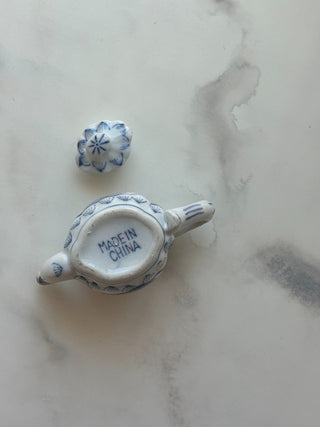 Chinese Blue and White Mini Teapot|96542