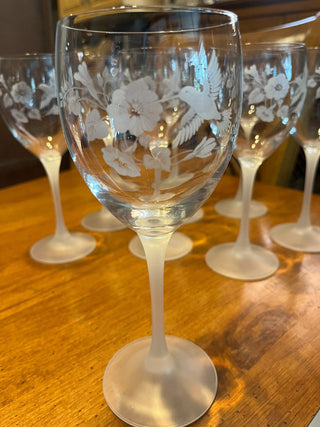 Vintage Avon 24% Lead Crystal Etched Hummingbird Wine Glass RSV