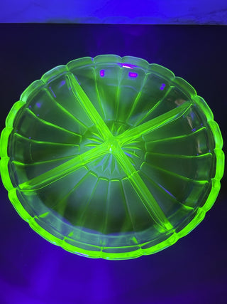 12F VTG Green Depression Glass 4 Section Condiment Dish Uranium / Vaseline MTS|68983