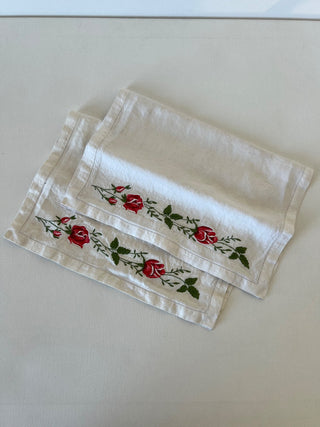 Pair of Vintage rose embroidered linen napkins|67702