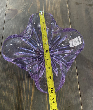 Neodymium glass bowl. Color changing