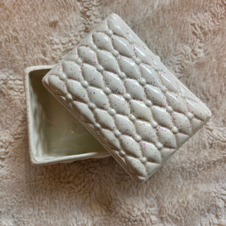 NEW - Studio Pottery  - Vtg Textured White Ceramic Box w/ Lid