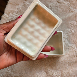 NEW - Studio Pottery  - Vtg Textured White Ceramic Box w/ Lid
