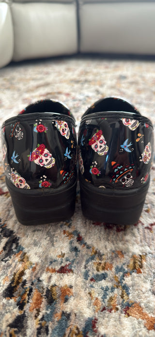 Sugar Skulls Medical Shoes Size 8