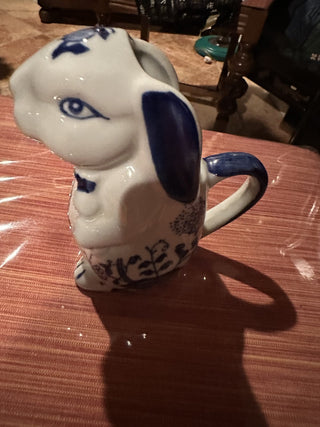 VV #62 Formalities By Baum Bros Delft Style Blue White Bunny Rabbit Creamer 5"