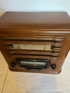 #3112 Sears Silvertone Radio 1930-40s
