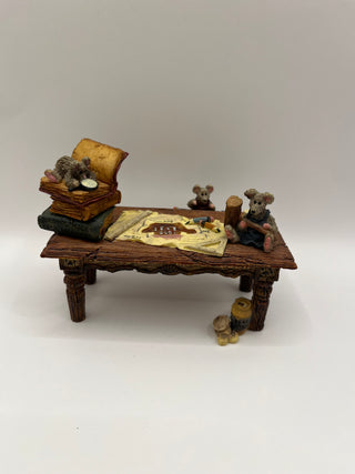 #3208  Boyds Bears Noah's Genius at Work Table