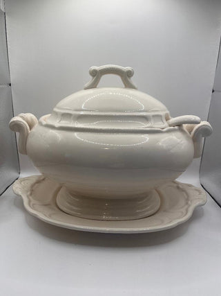 #3493 Vintage 80s Traditional Soup Tureen Set