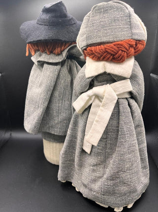 #3562 Thanksgiving Pilgrim Couple