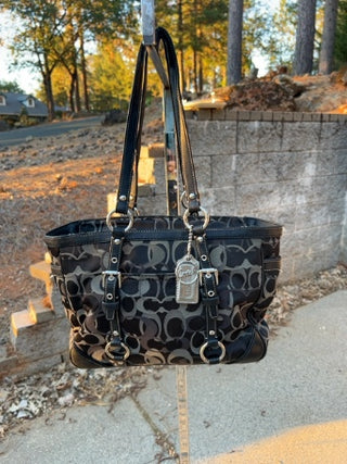 Vintage Coach optic black/gray Gallery shoulder purse tote F15669.