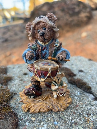 AS IS Matthew as the Drummer (#2415) from the Boyds Bears Nativity Series (Series #4)