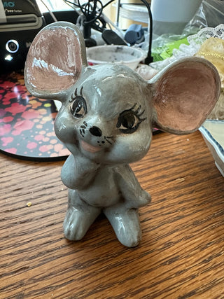 Vtg. Ceramic Mouse figurine - gray w/pink ears 3.5" RCD|99848