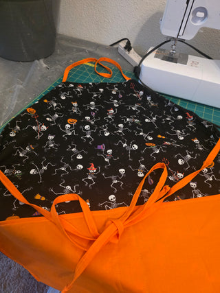 Skeleton cotton apron