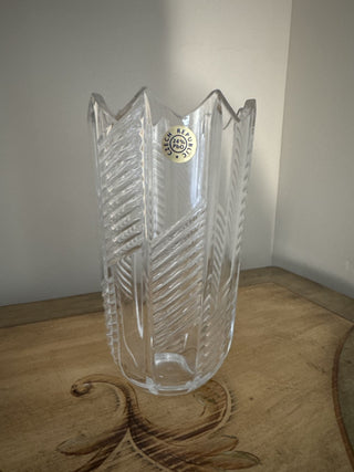AJ - Vintage Crystal Cut Vase MTS