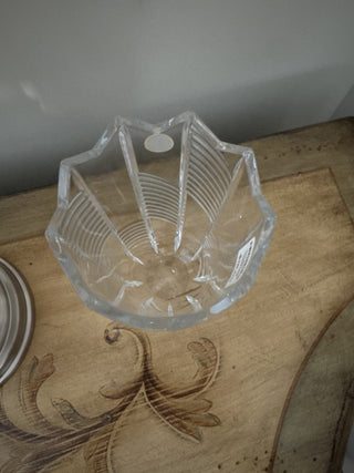AJ - Vintage Crystal Cut Vase MTS