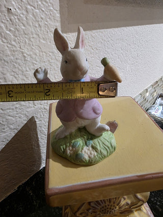 Easter Bunny w/carrot|53260