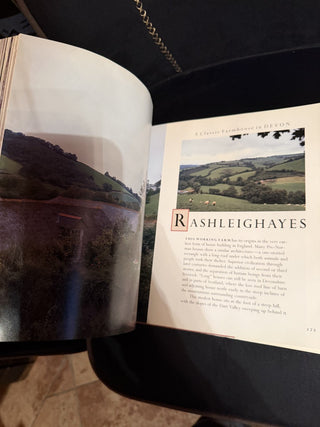English Country: Living in England's Private Houses #62 VV MTS