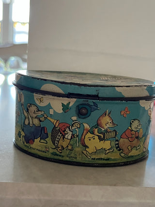 87 Vintage Tindeco Peter Rabbit on Parade Collectible Tin RSV