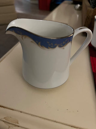 Style House Fine China Dynasty Creamer RCD