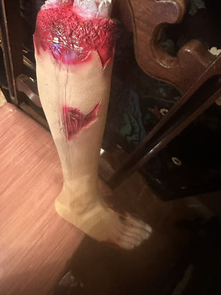 Halloween Spirt Realistic Life Size Severed Latex Leg Prop 2014 - 2019 Version #47 VV MTS|110691