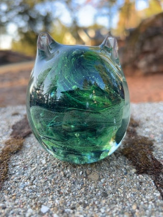 hand-blown Kerry Glass green swirl owl glass paperweight figurine