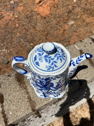 JP Vintage Blue Mum By Sadek Large Teapot 7.5”