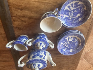 Occupied Japan Blue Willow Miniature Tea set 13 pieces #62 VV MTS|94387